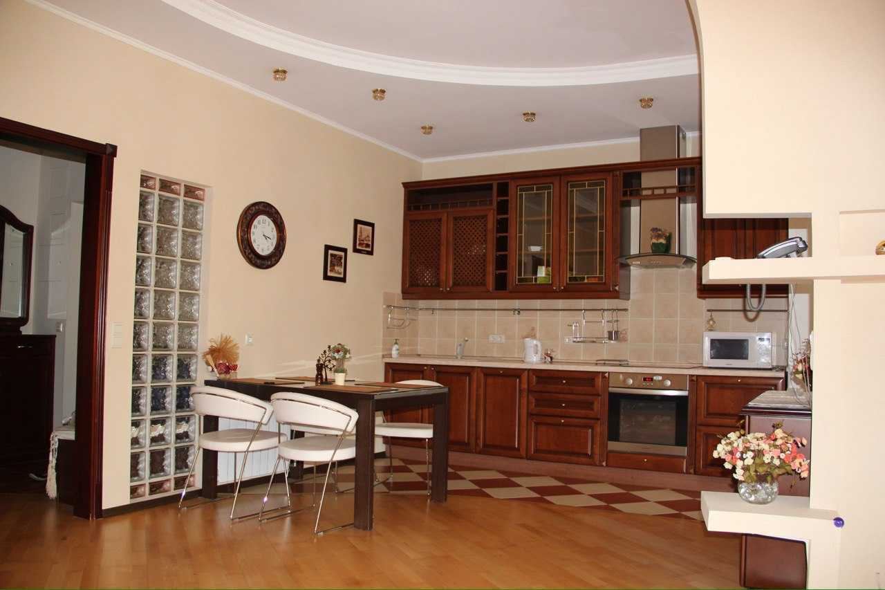 Аренда 3-комнатной квартиры 106.1 м², Дмитриевская ул., 69