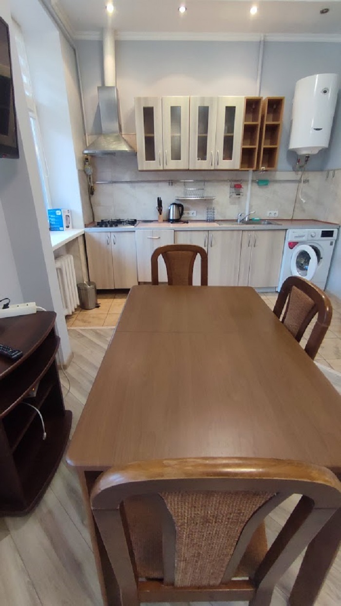 Аренда 2-комнатной квартиры 56 м², Кропивницкого ул., 18