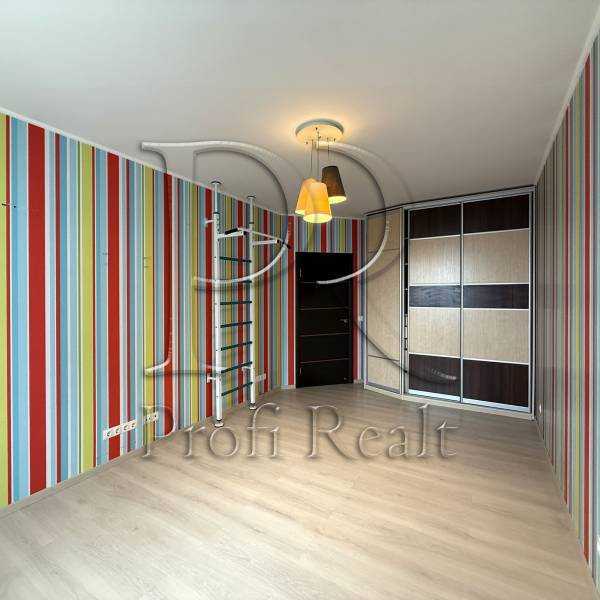 Продажа 3-комнатной квартиры 101 м², Борщаговская ул., 206