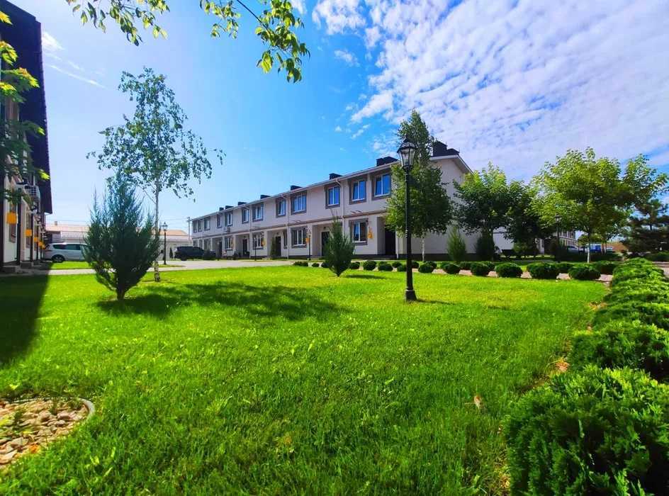 Продаж 2-кімнатної квартири 72 м², Ясна вул.