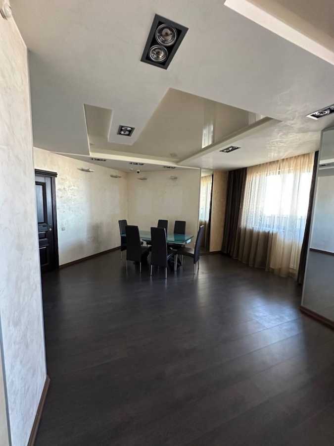 Продажа 5-комнатной квартиры 213 м², Срибнокильская ул., 1