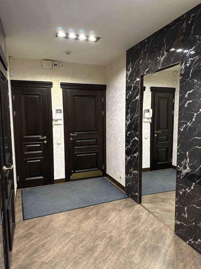 Продажа 5-комнатной квартиры 213 м², Срибнокильская ул., 1