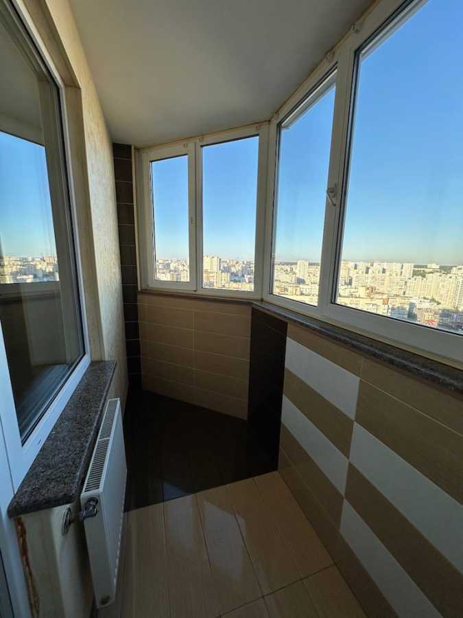 Продажа 5-комнатной квартиры 213 м², Срибнокильская ул., 1