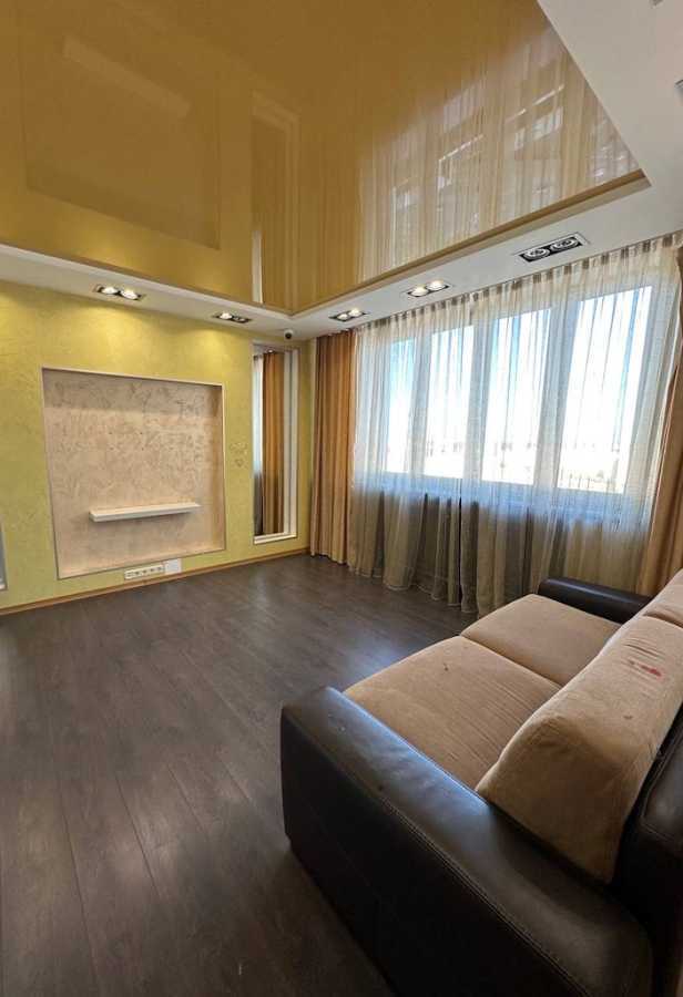 Продажа 5-комнатной квартиры 213 м², Срибнокильская ул., 1