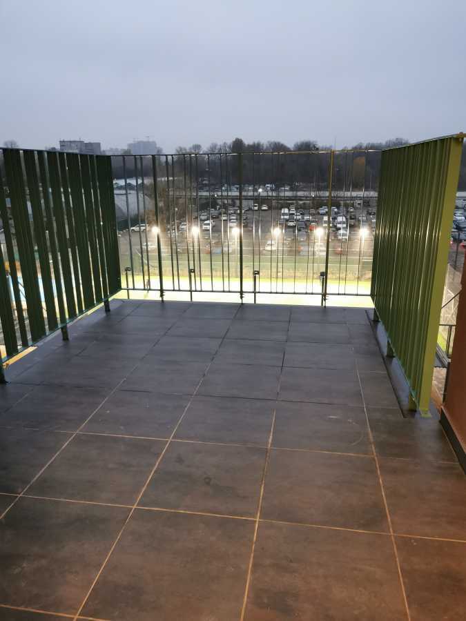 Оренда 2-кімнатної квартири 60 м², Салютна вул., 2