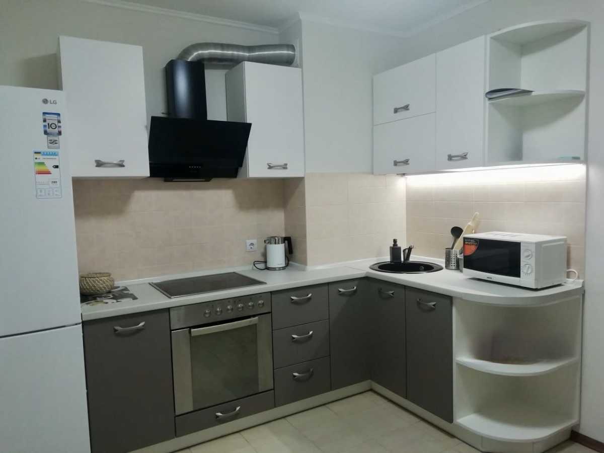 Продажа 1-комнатной квартиры 43 м², Академика Глушкова просп., 9Е