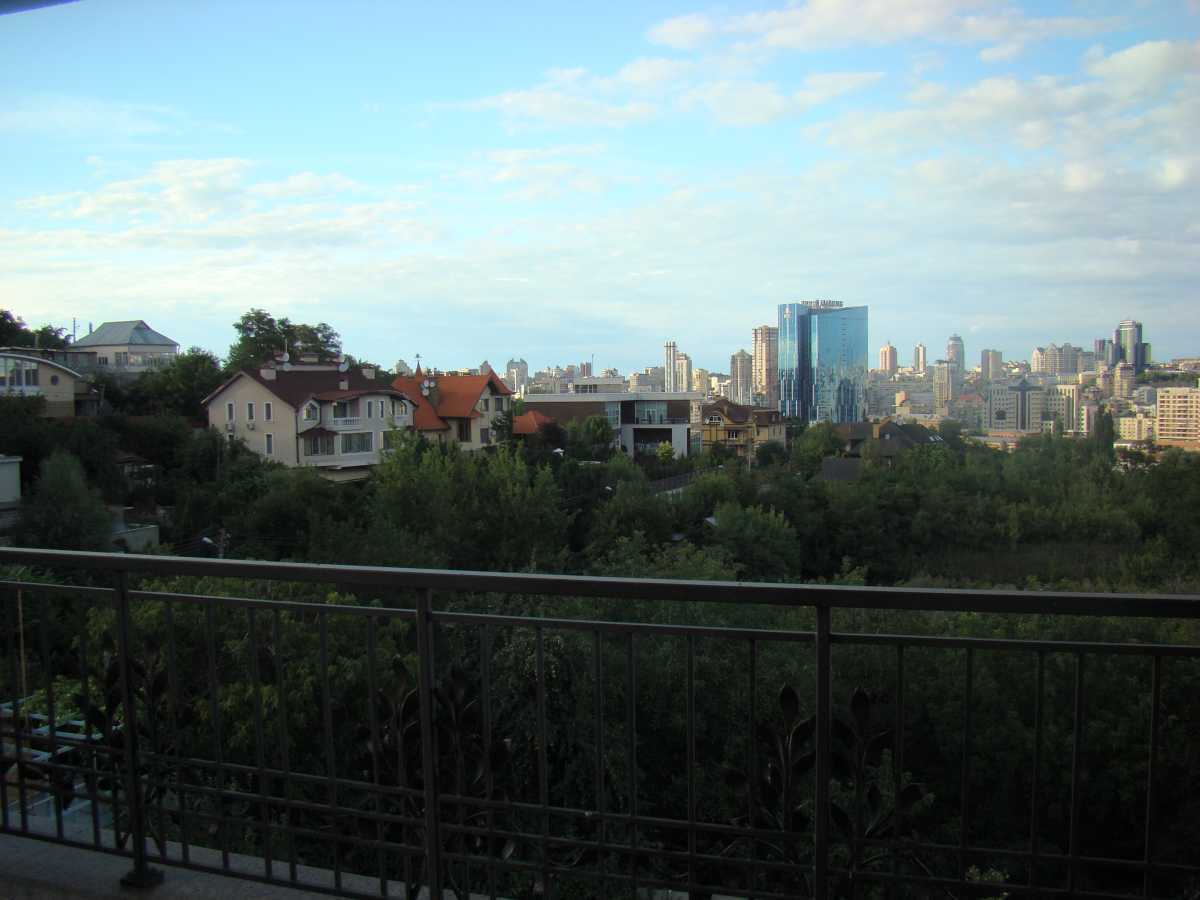 Продаж будинку 1100 м², Дружня вул.