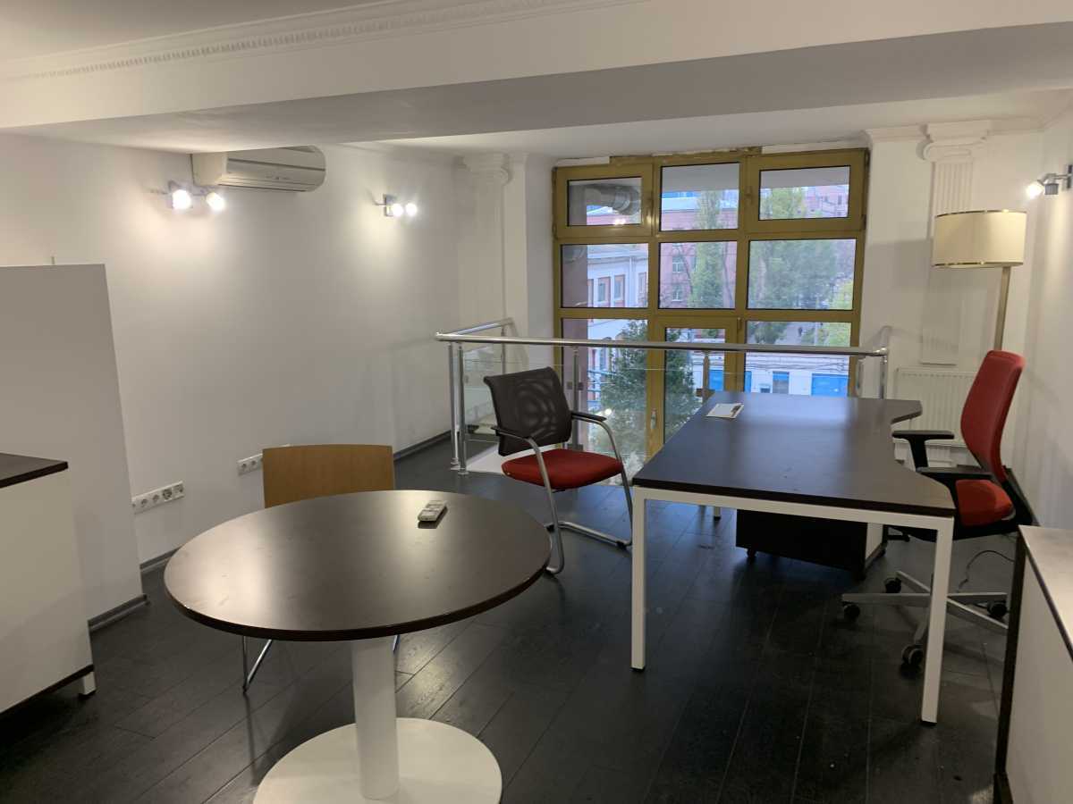 Аренда офиса 57 м², Жилянская ул., 59