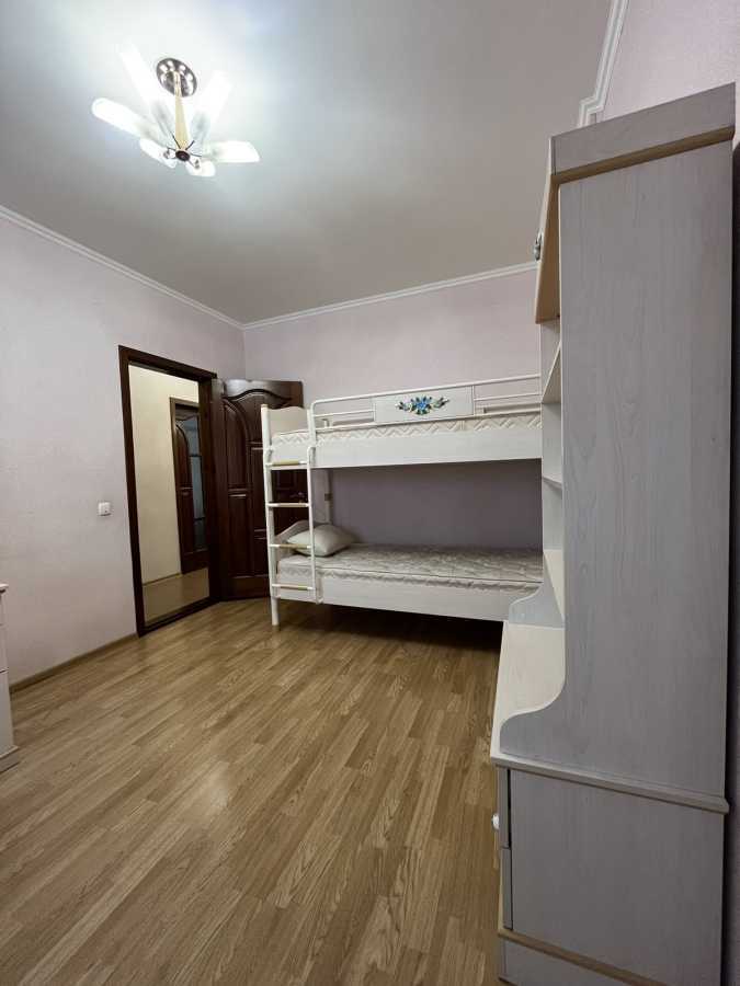 Продажа 3-комнатной квартиры 87 м², Депутатская ул., 23А