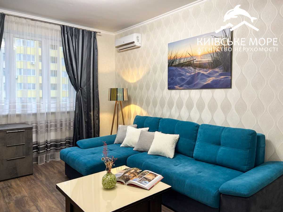 Продажа 2-комнатной квартиры 70.6 м², Воскресенская ул., 18