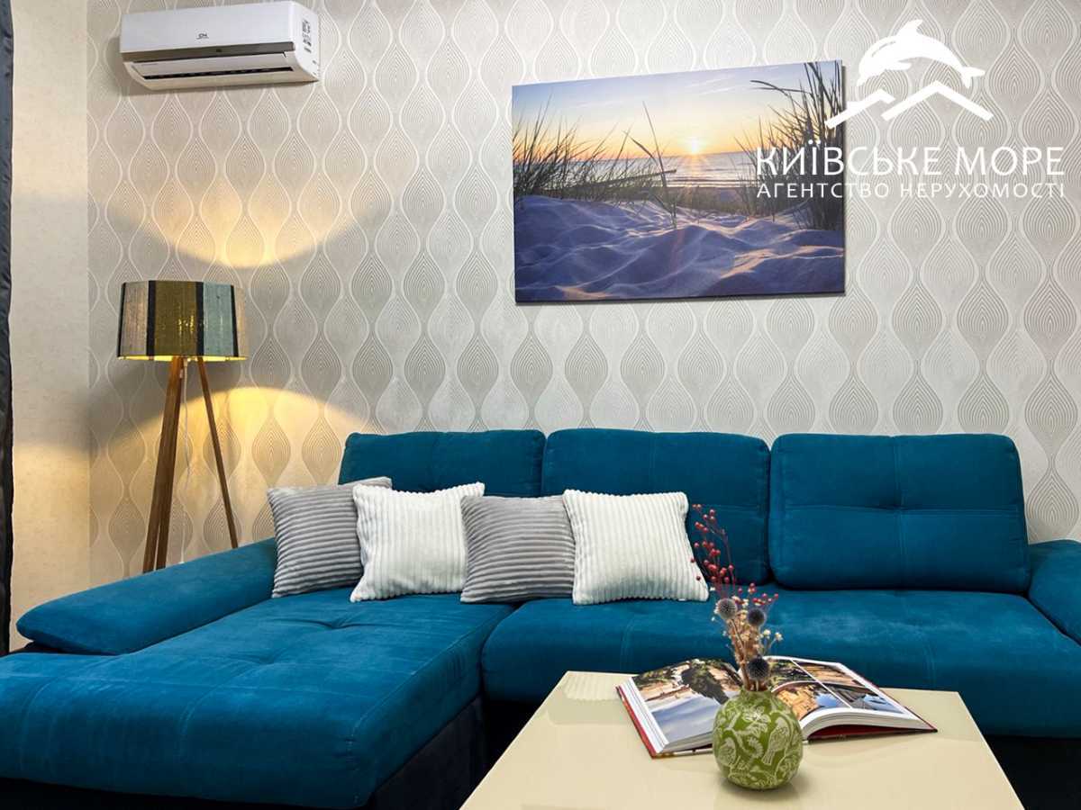 Продажа 2-комнатной квартиры 70.6 м², Воскресенская ул., 18