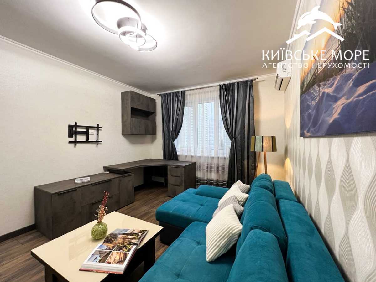 Продажа 2-комнатной квартиры 70.6 м², Воскресенская ул., 18