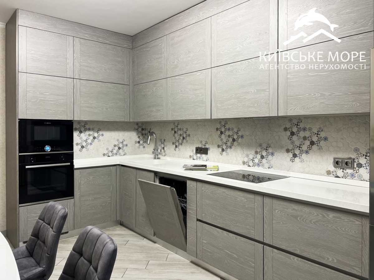 Продажа 2-комнатной квартиры 70.6 м², Воскресенская ул., 18