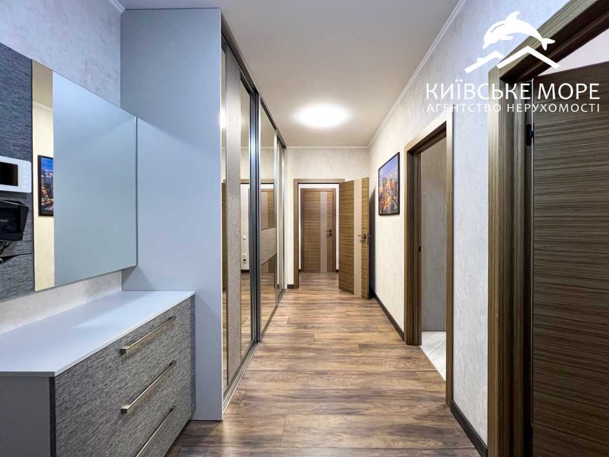 Продажа 2-комнатной квартиры 70.6 м², Воскресенская ул., 18