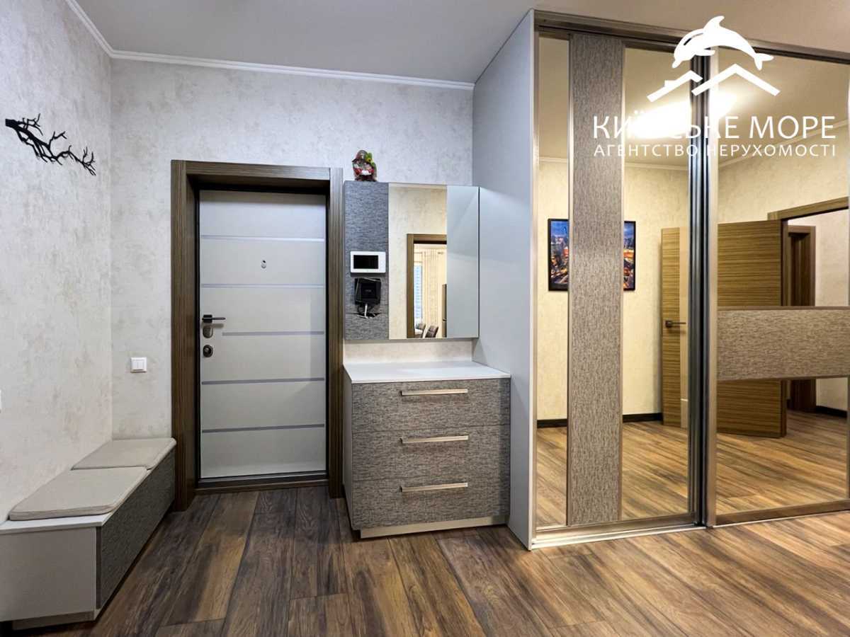 Продажа 2-комнатной квартиры 70.6 м², Воскресенская ул., 18