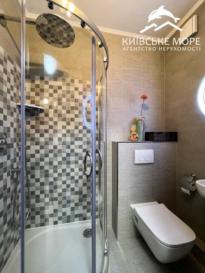 Продажа 2-комнатной квартиры 70.6 м², Воскресенская ул., 18