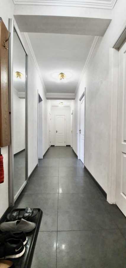 Продажа 4-комнатной квартиры 70 м², Дарницкий бул., 15