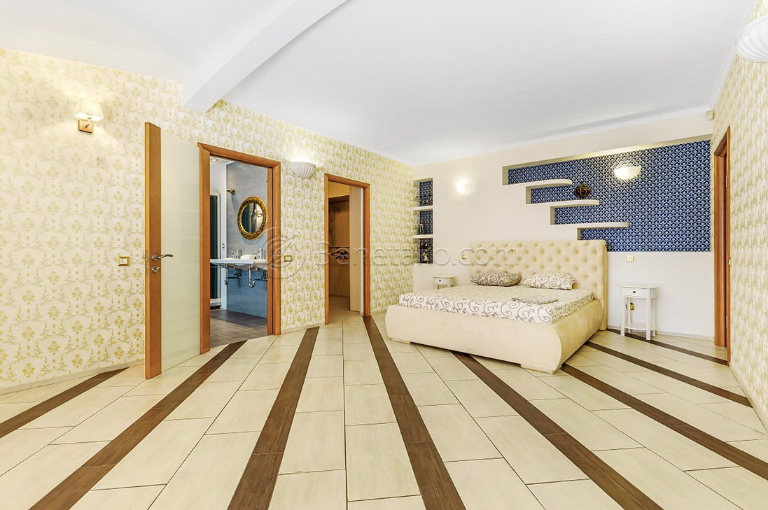 Оренда 4-кімнатної квартири 200 м², Дерибасовская вул., 17