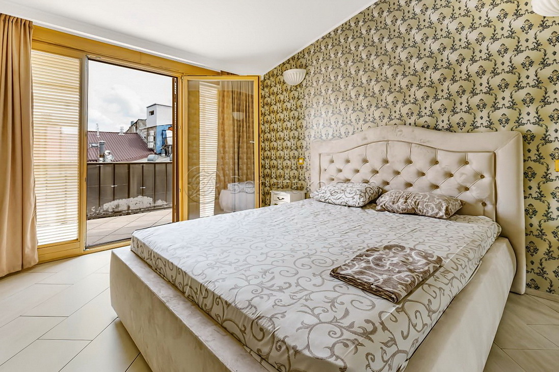 Оренда 4-кімнатної квартири 200 м², Дерибасовская вул., 17