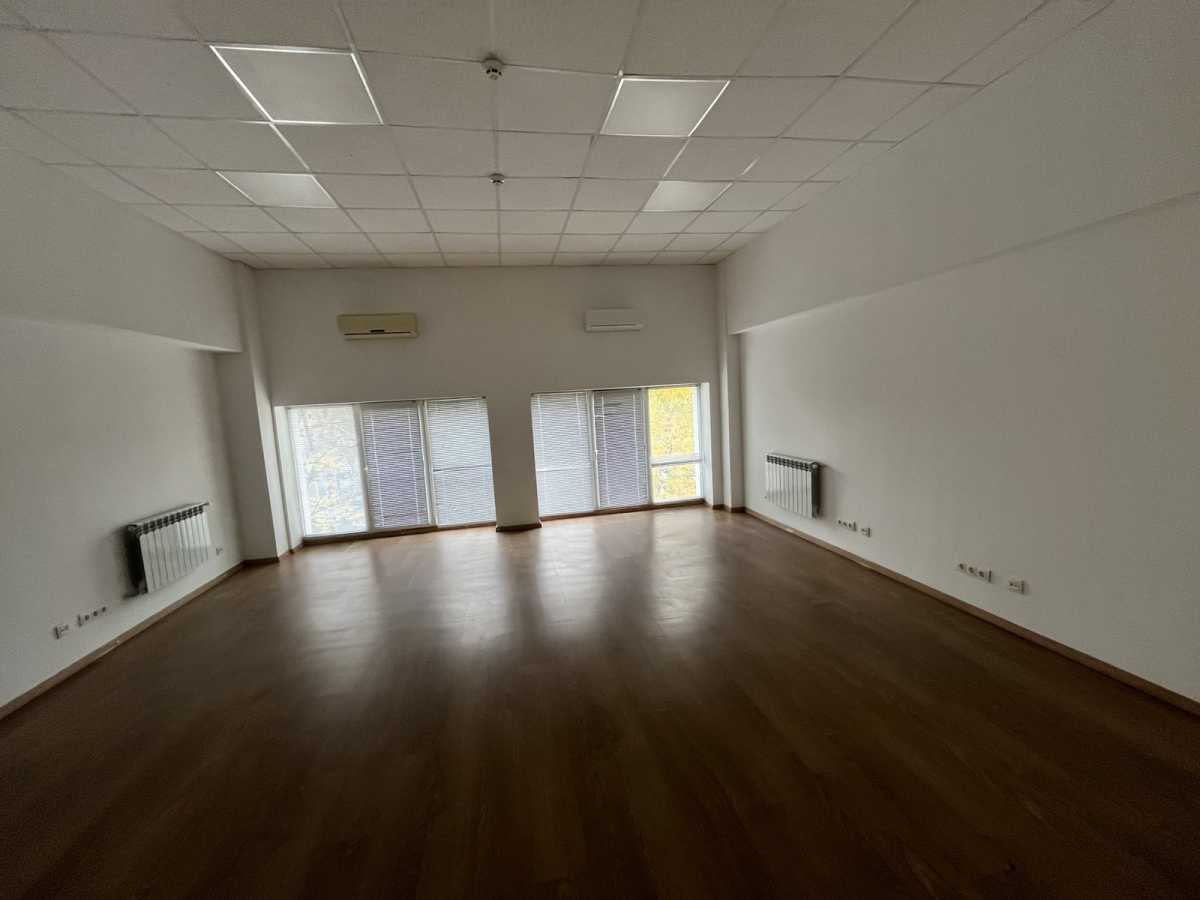 Аренда офиса 375 м², Евгения Сверстюка ул., 11