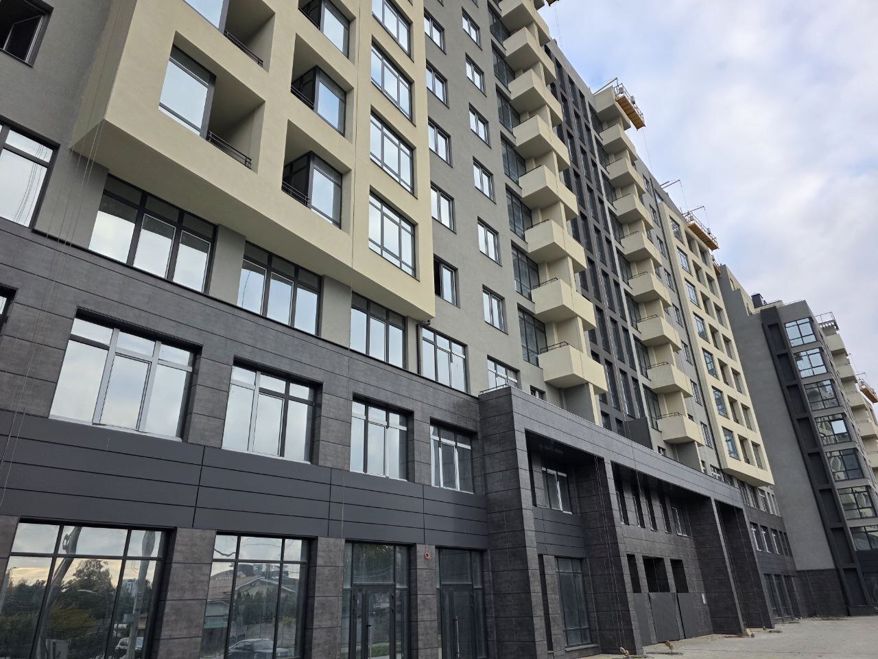 Продажа 2-комнатной квартиры 75 м², Авиационная ул., 32