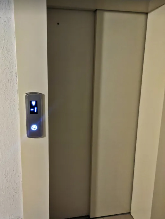 Продажа 2-комнатной квартиры 75 м², Авиационная ул., 32