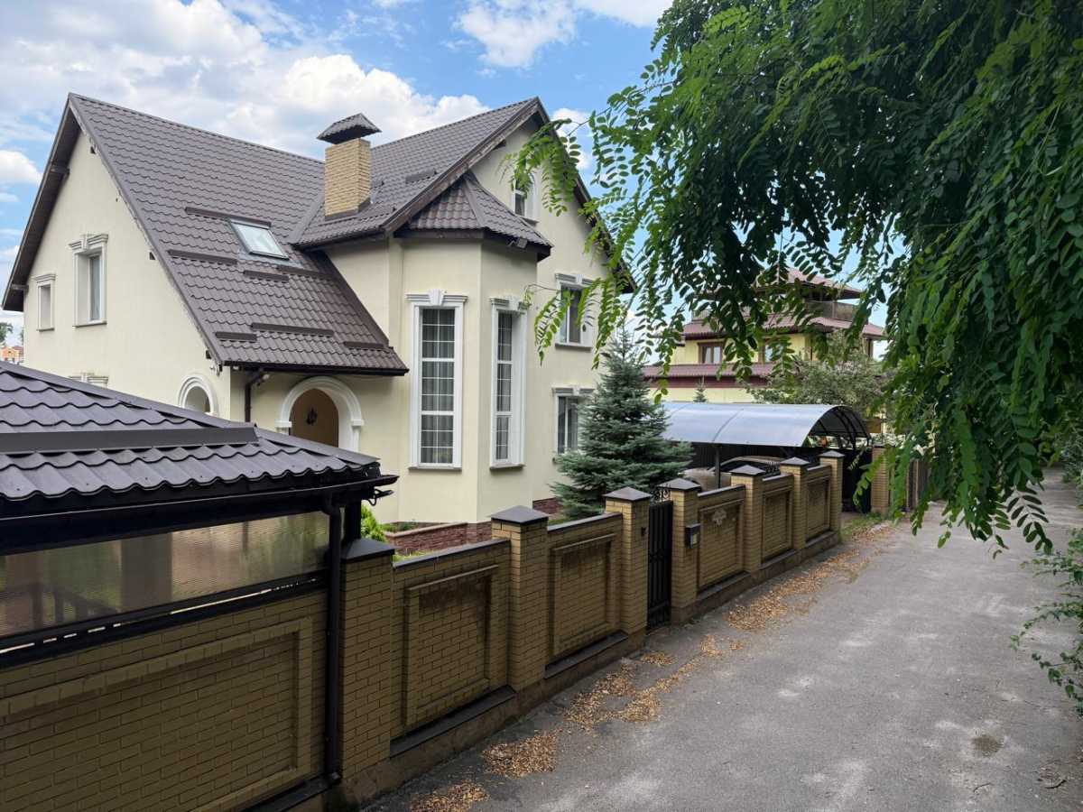 Продаж будинку 350 м², Максима Рильського вул.