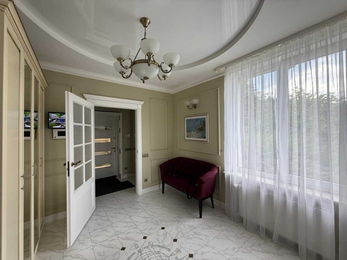 Продаж будинку 350 м², Максима Рильського вул.