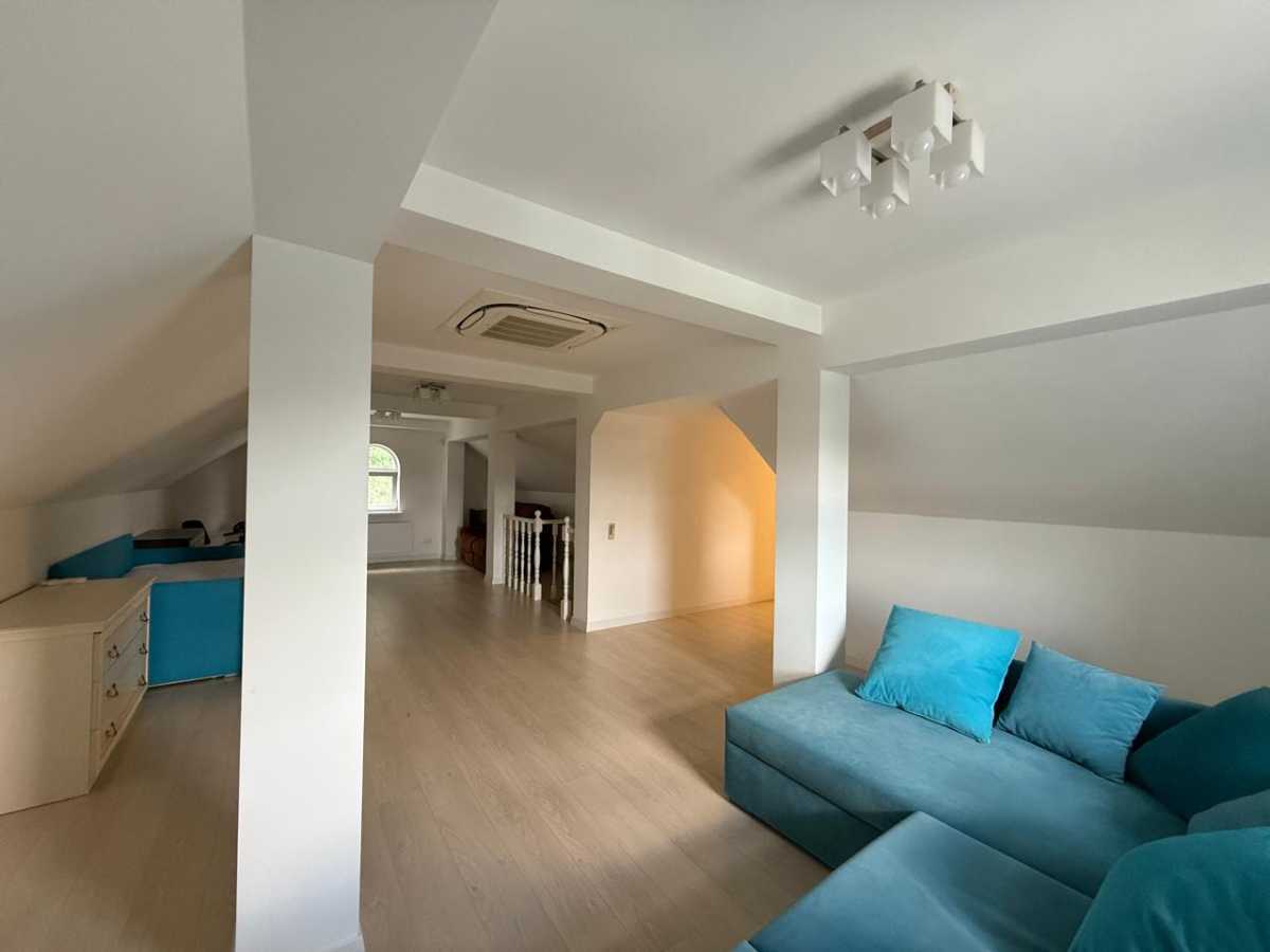 Продаж будинку 350 м², Максима Рильського вул.