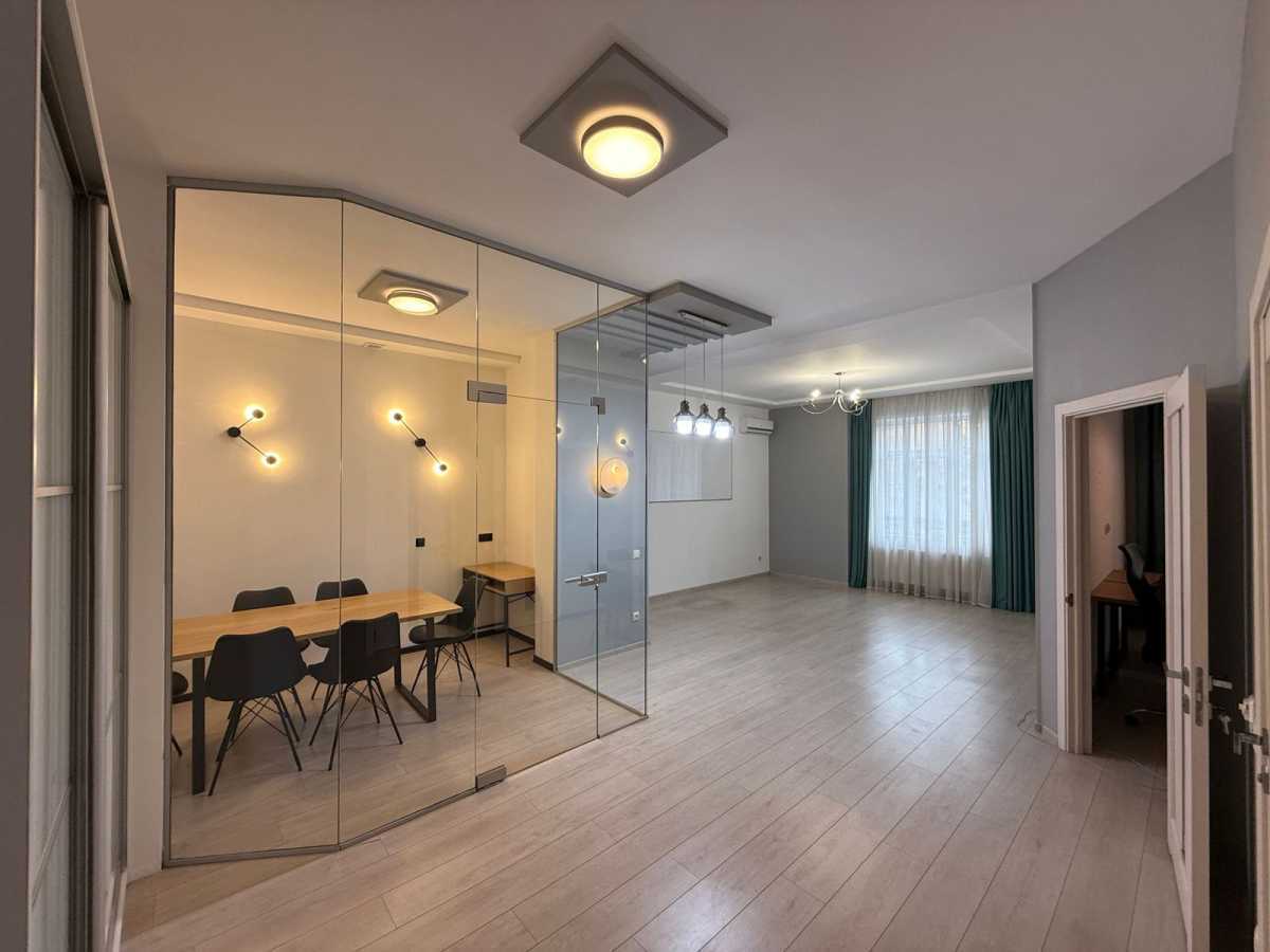 Аренда офиса 70 м², Евгения Коновальца ул., 36Е