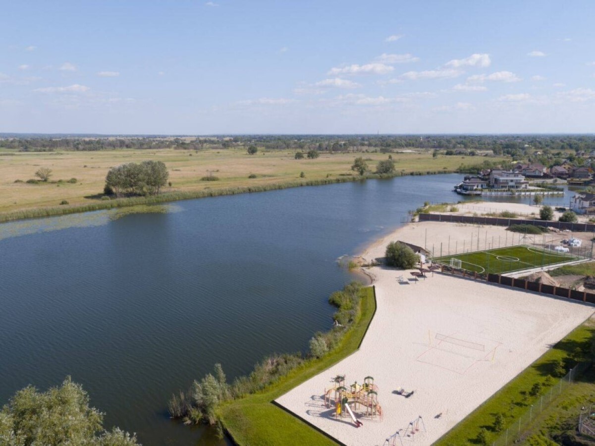 Аренда триплекса 215 м², Центральная ул.