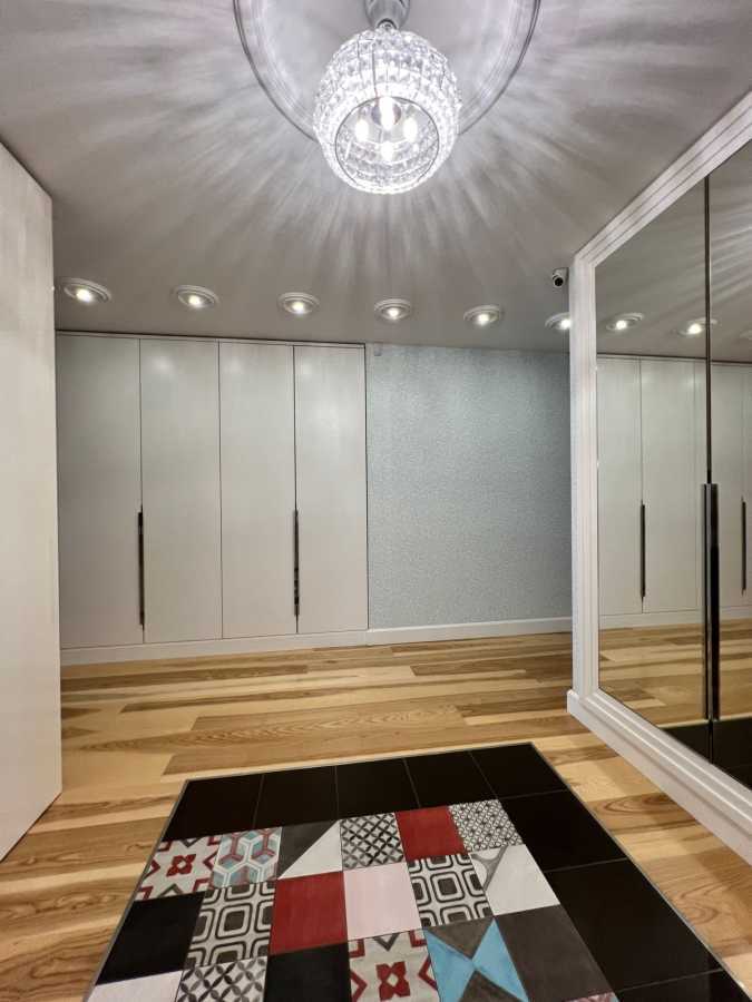 Аренда 4-комнатной квартиры 150 м², Голосеевская ул., 13Б