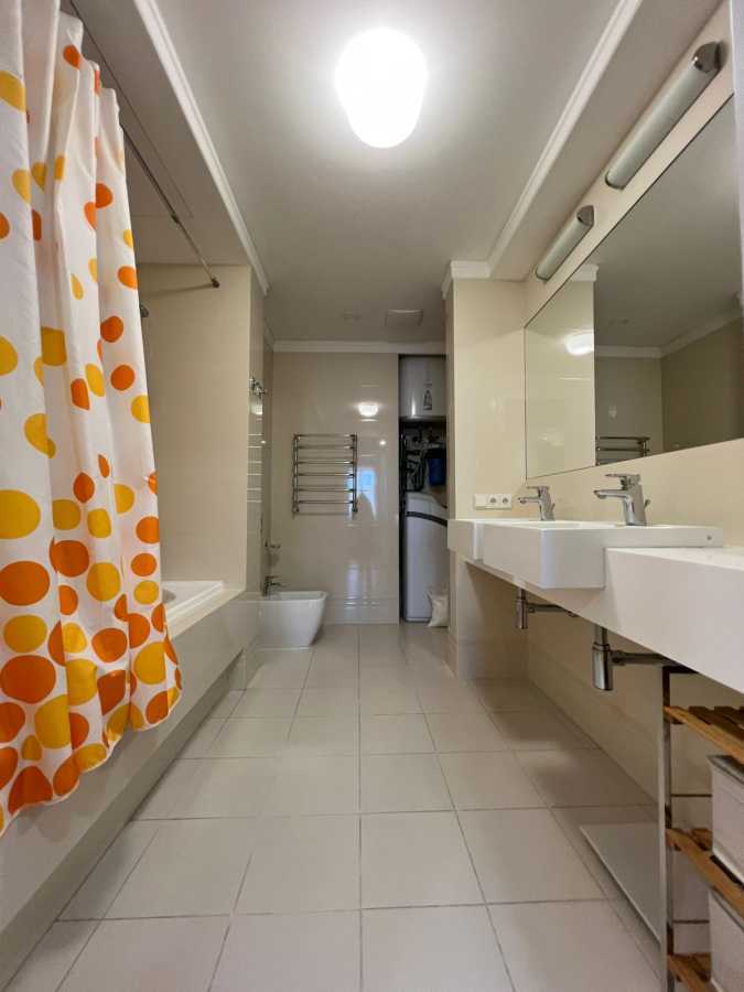 Аренда 4-комнатной квартиры 150 м², Голосеевская ул., 13Б