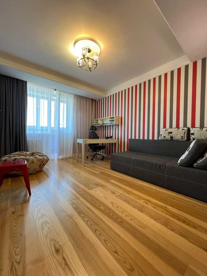 Аренда 4-комнатной квартиры 150 м², Голосеевская ул., 13Б