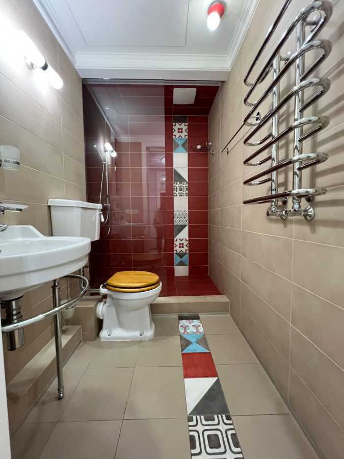 Аренда 4-комнатной квартиры 150 м², Голосеевская ул., 13Б