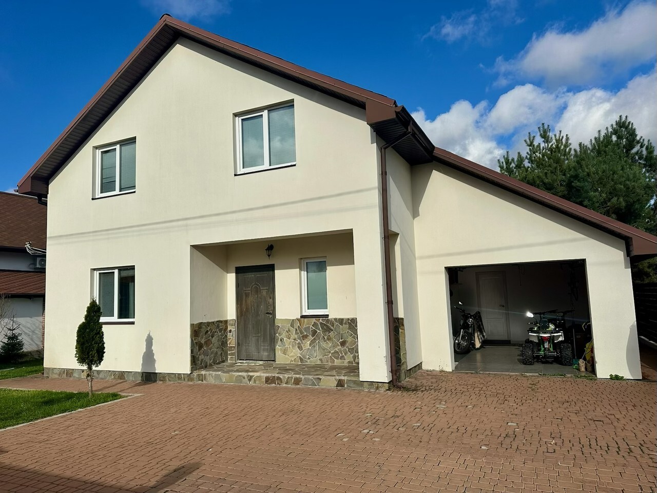 Продаж будинку 165 м²