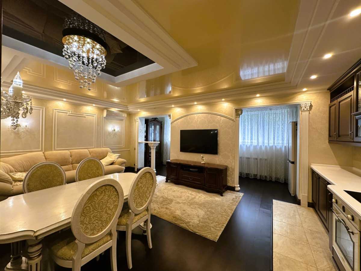 Аренда 3-комнатной квартиры 93 м², Николая Голего ул., 12