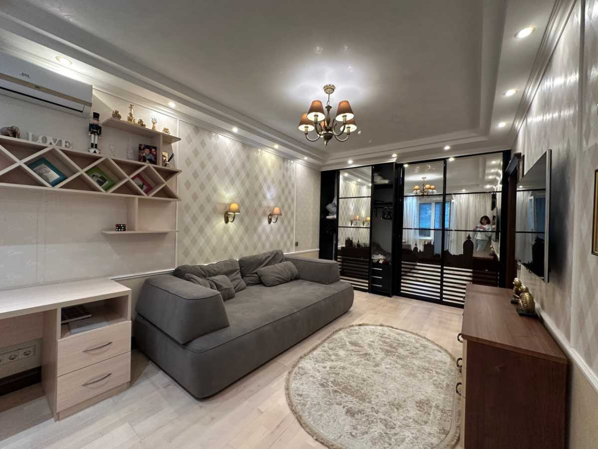 Аренда 3-комнатной квартиры 93 м², Николая Голего ул., 12