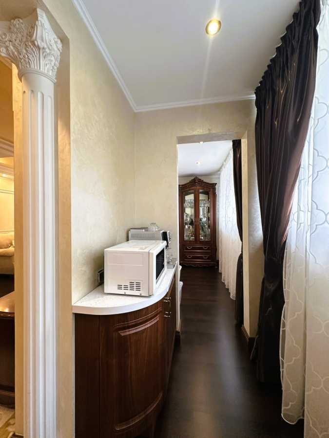 Аренда 3-комнатной квартиры 93 м², Николая Голего ул., 12