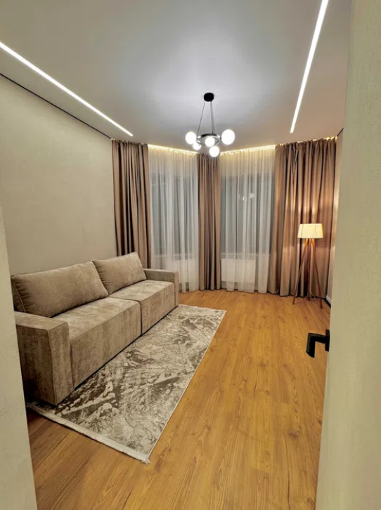 Продаж 2-кімнатної квартири 71 м², Полуничний пров.