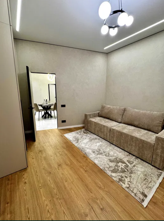 Продаж 2-кімнатної квартири 71 м², Полуничний пров.