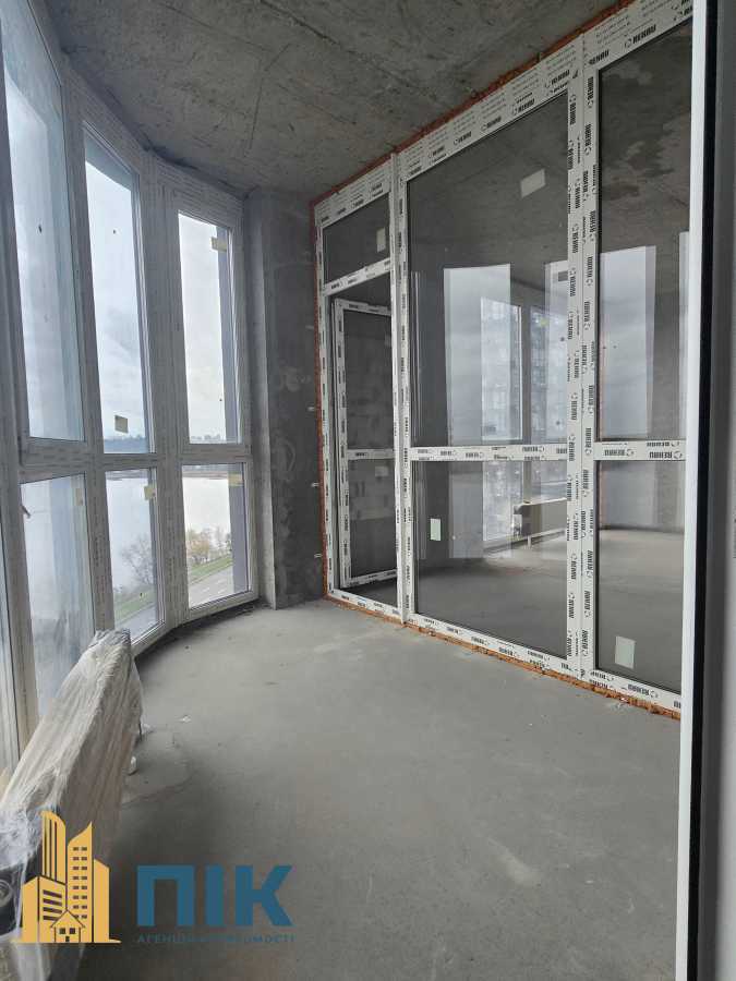 Продажа 2-комнатной квартиры 79 м², Днепровская наб., 15ж