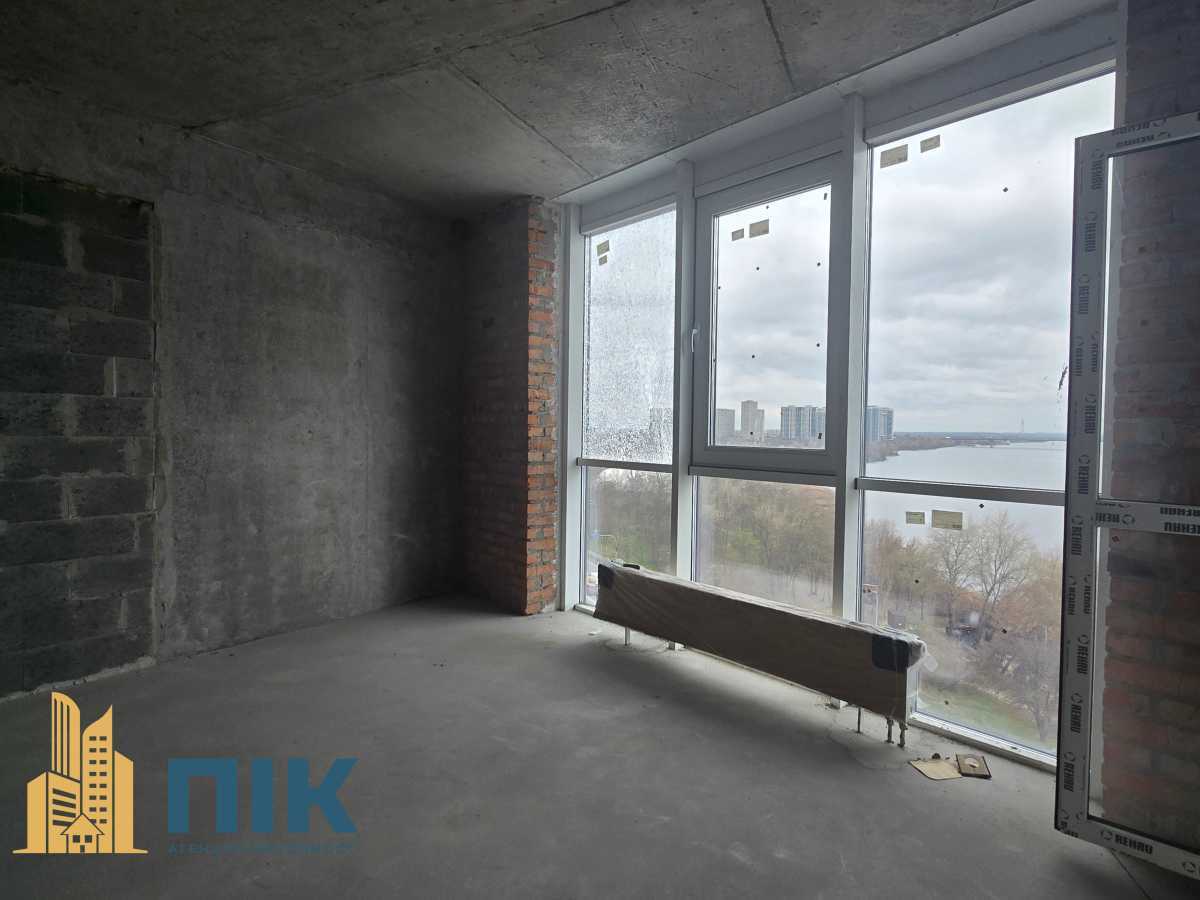 Продажа 2-комнатной квартиры 79 м², Днепровская наб., 15ж