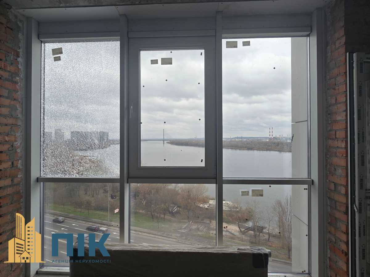 Продажа 2-комнатной квартиры 79 м², Днепровская наб., 15ж