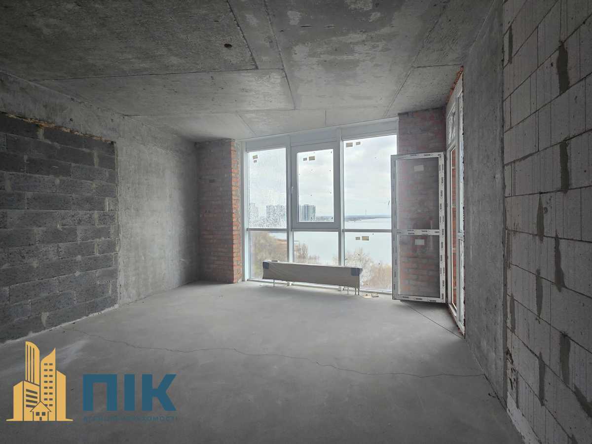 Продажа 2-комнатной квартиры 79 м², Днепровская наб., 15ж