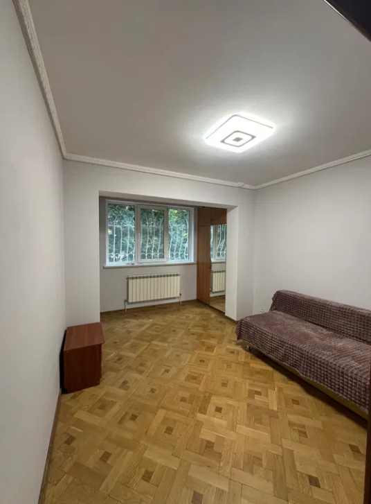 Продаж 3-кімнатної квартири 68 м², Армійська вул.