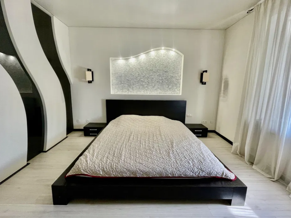 Продаж 1-кімнатної квартири 49 м², Маршала Говорова вул.