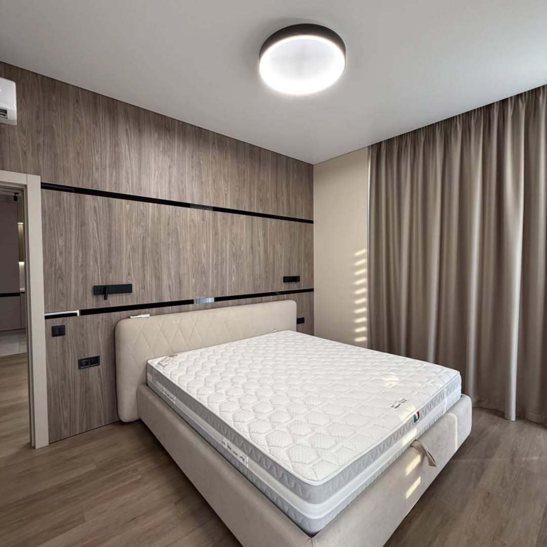 Продажа 2-комнатной квартиры 66 м², Звездный бул.