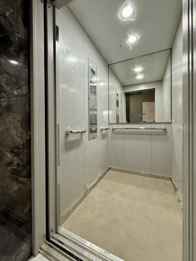 Продажа 1-комнатной квартиры 31 м², Институтская ул., 7