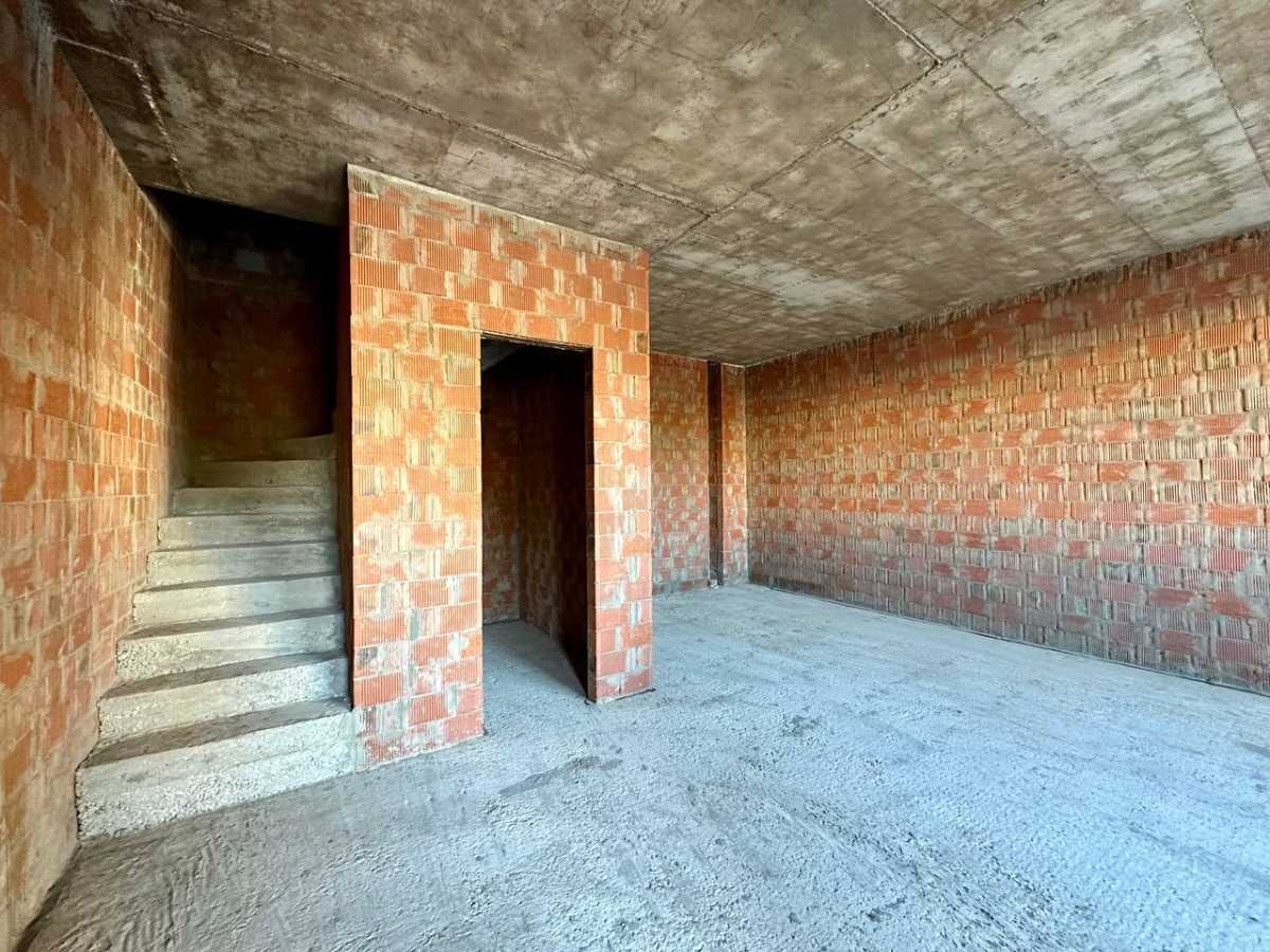 Продажа 3-комнатной квартиры 71 м², Святопетровского ул., 34